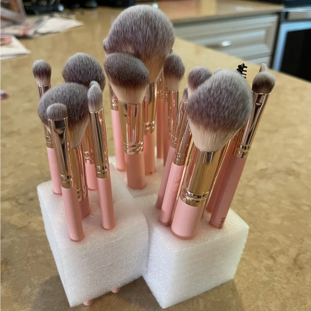 🎉H-P🎉 MAKEUP COSMETIC BRUSHES Pink Rose Gold Assortment of 22 Very Nice & New